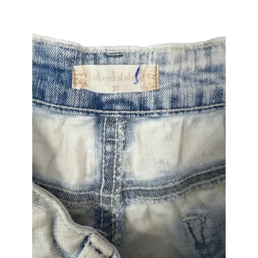 Atlard State Women's Distressed Shorts